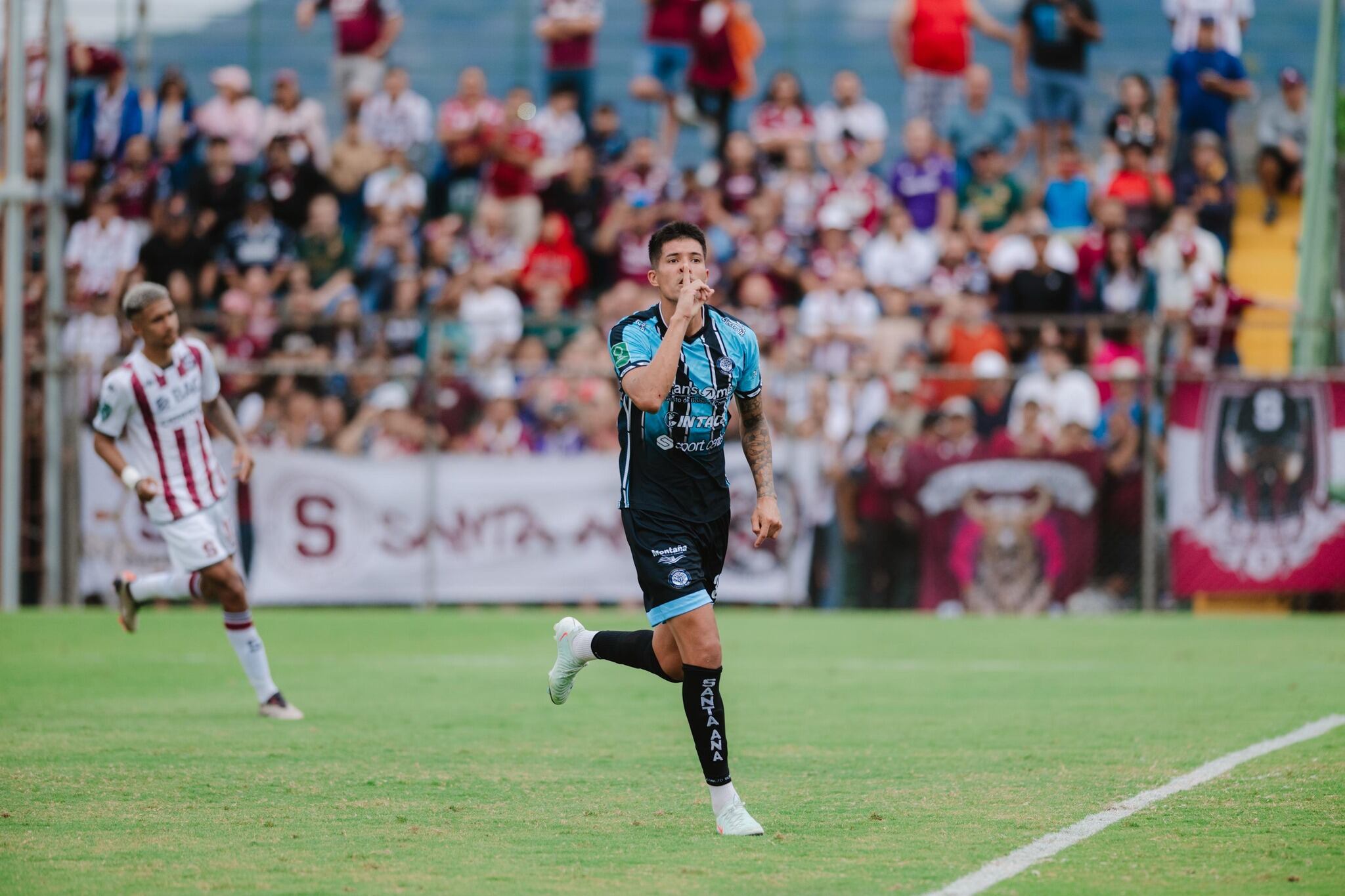 Santa derrotó 2-1 al Saprissa. Emmanuel Casado anotó el primer gol de Santa Ana