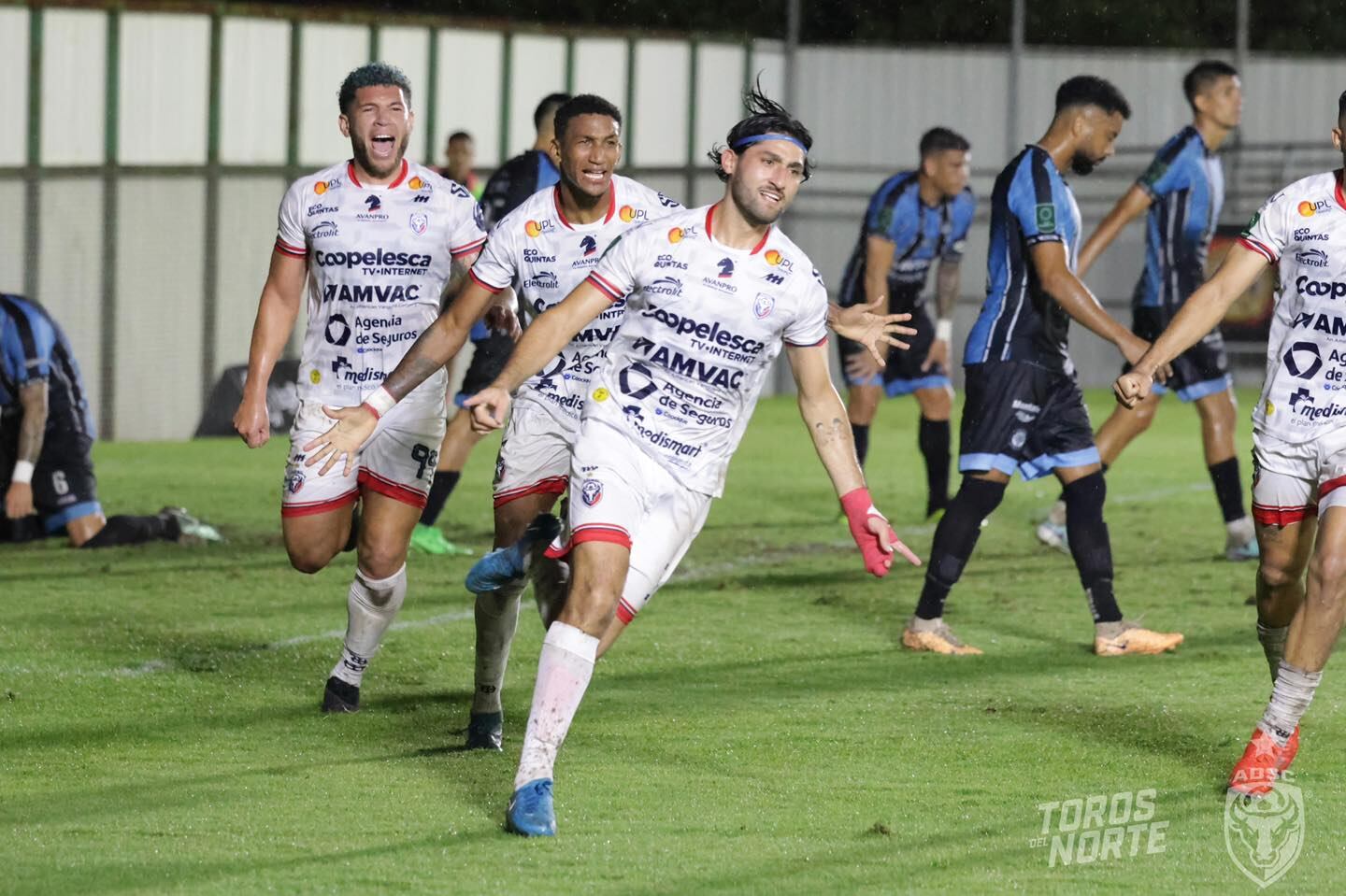 Aarón Salazar anotó el cuarto gol de San Carlos ante Santa Ana. Fotografía: San Carlos