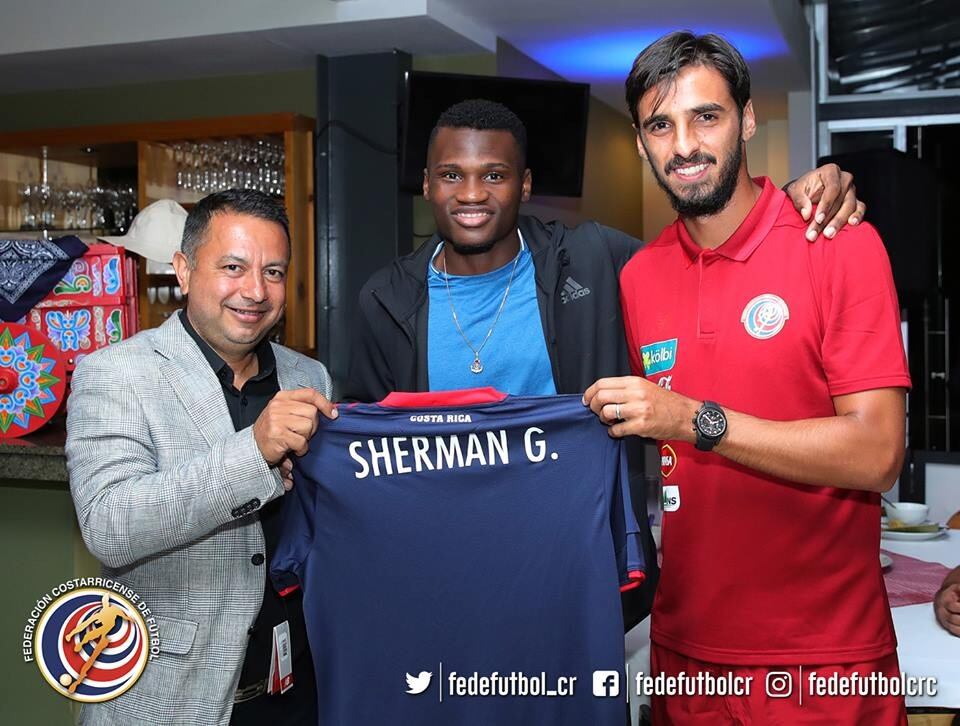 Sherman Guity inspira a la Sele tras medalla de oro en Paralímpicos de Tokiio