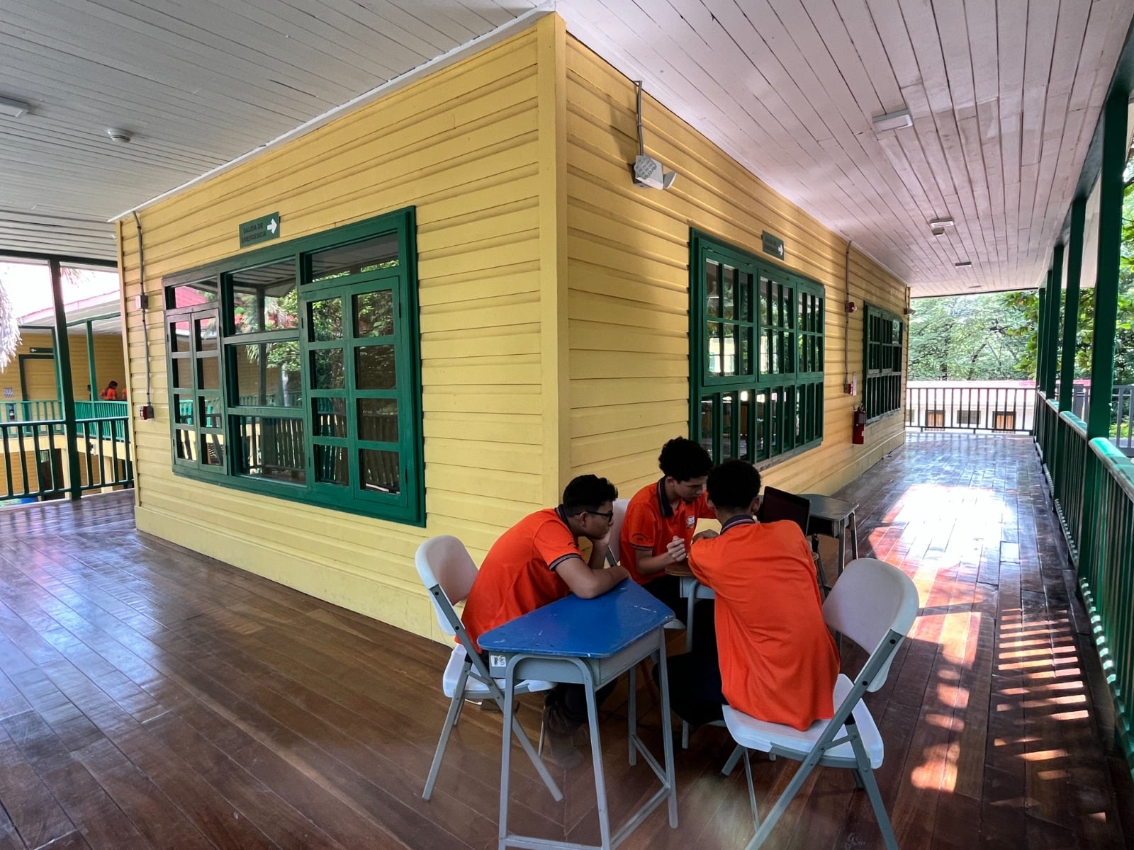 Kimberly Díaz Brenes es arquitecta del Instituto Costarricense del Deporte y la Recreación (ICODER), tiene 29 años y es oriunda de Cañas. Ella es la responsable de la renovación de la Casona Hacienda San Luis que data de 1951 y fue declarada de interés histórico Arquitectónico en 1994.