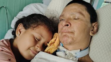 Jóvenes que hacían piruetas en moto le desgraciaron la vida a un papá