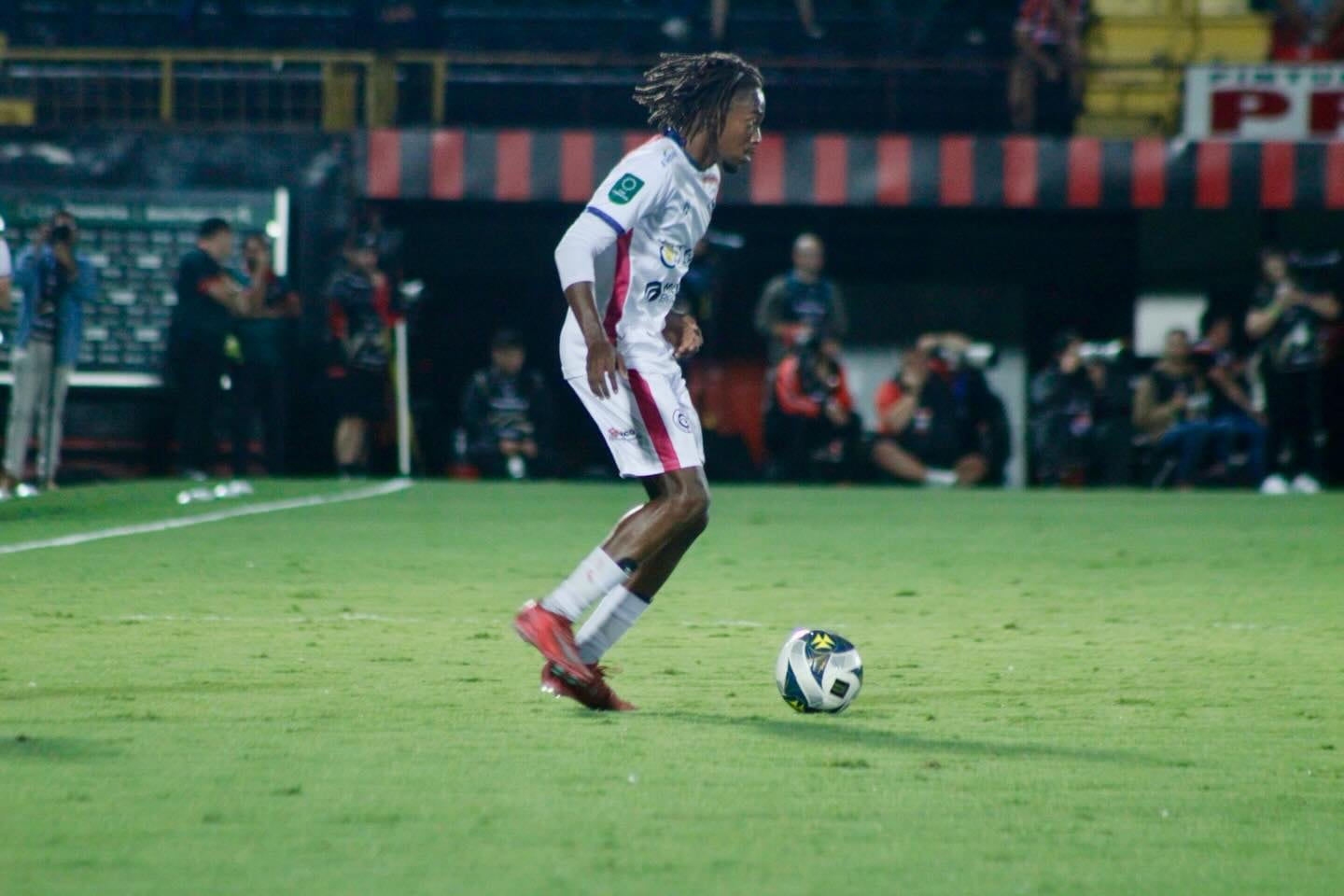 Tristán Demetrius hizo el gol de Guadalupe en el partido ante Liga Deportiva Alajuelense.
