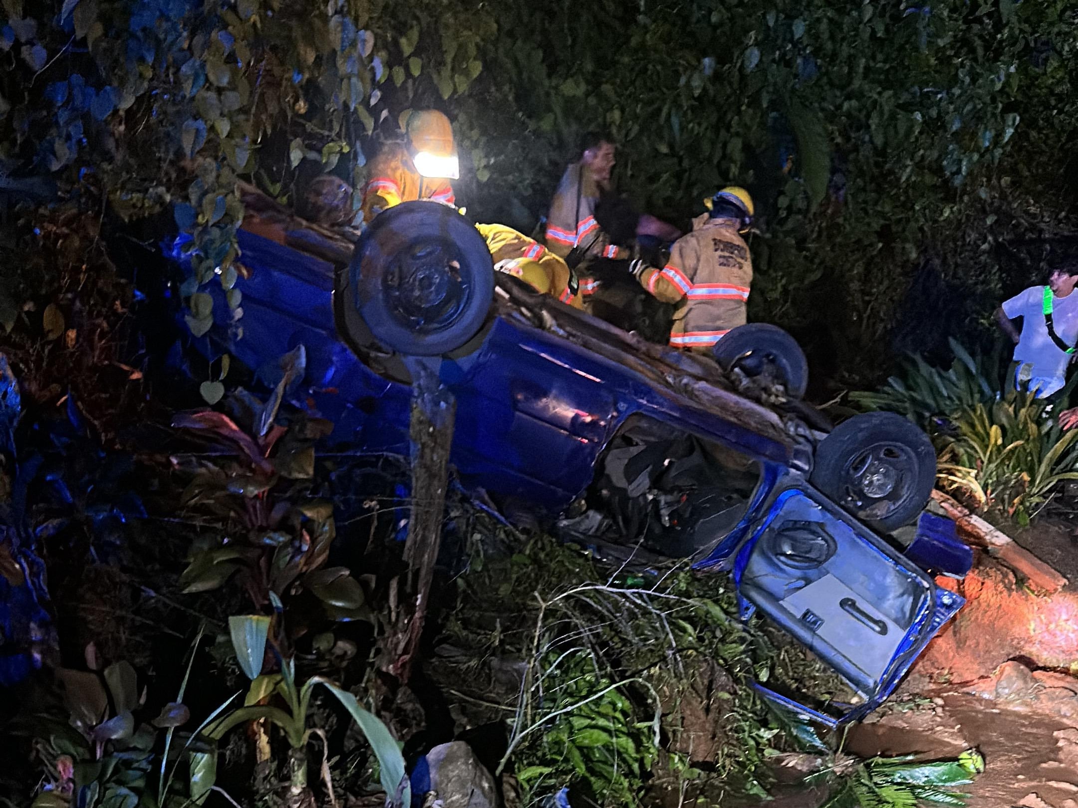 Jorge Luis Centeno Guevara, de 49 años y su hijastra Karen Tatiana Segura Solano, de 30 años, fallecieron en un vuelco de carro el martes 3 de junio del 2026, en San Pedro de Pérez Zeledón. Foto: Para La Teja