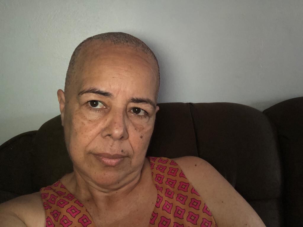 Mujer que vive en Pérez Zeledón tuvo que dejar a su familia par enfocarse en su lucha contra el cáncer de mama