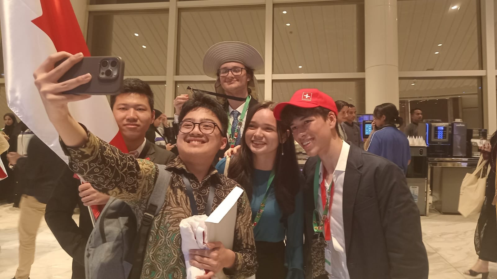 Andrea Carolina Ebanks Reyes abrió la página web del Tecnológico de Costa Rica (TEC) y vio algo que la dejó super emocionada: logró los 800 puntos, nota perfecta, en el examen de admisión 2025-2026.