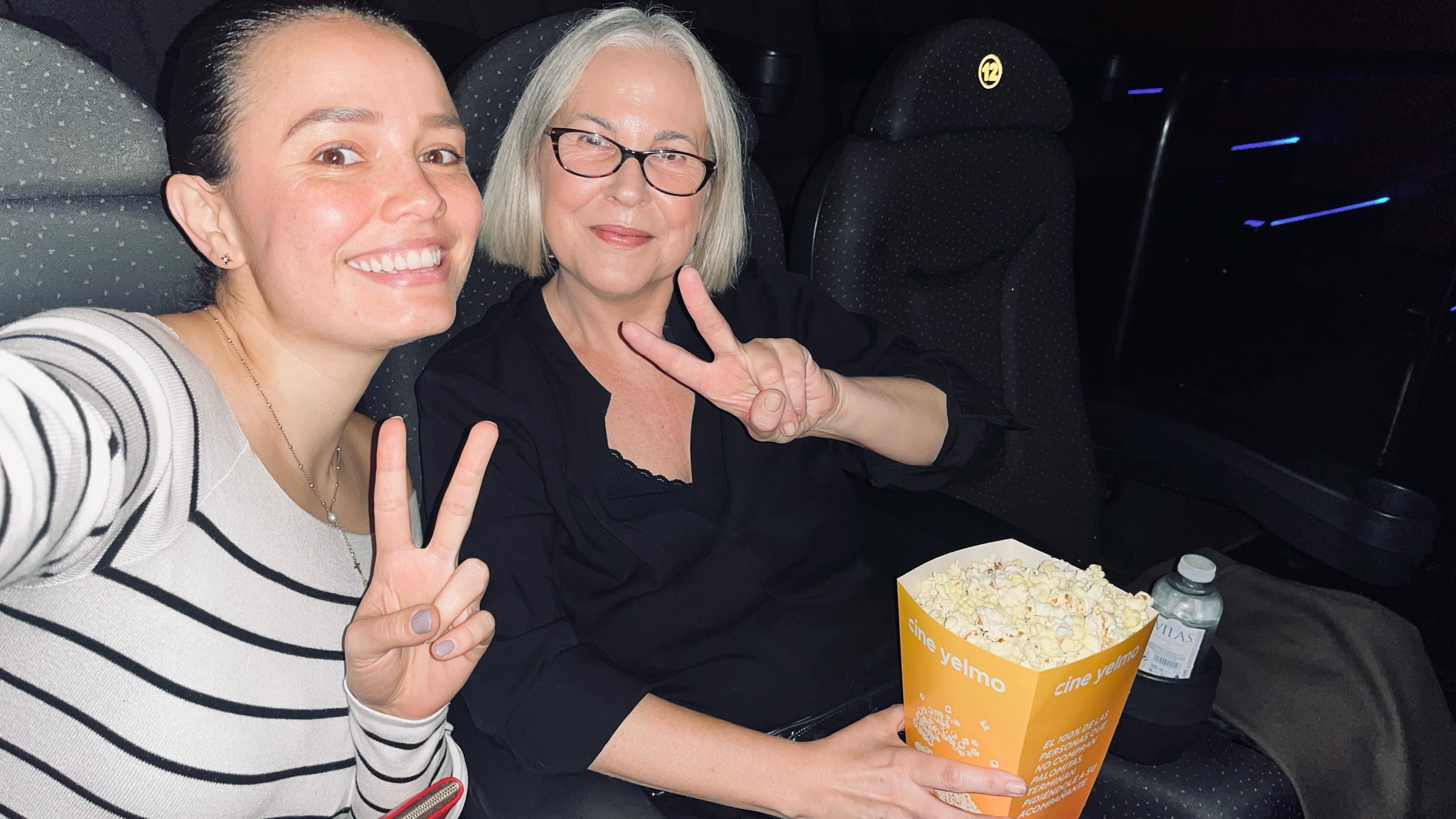 María Fernanda Quirós es una periodista herediana que tiene 33 años, vive en España desde hace cuatro años y jamás imaginó que, a 8 mil kilómetros de su natal San Antonio de Belén, viviría una experiencia que la desconectaría, realmente, del mundo entero