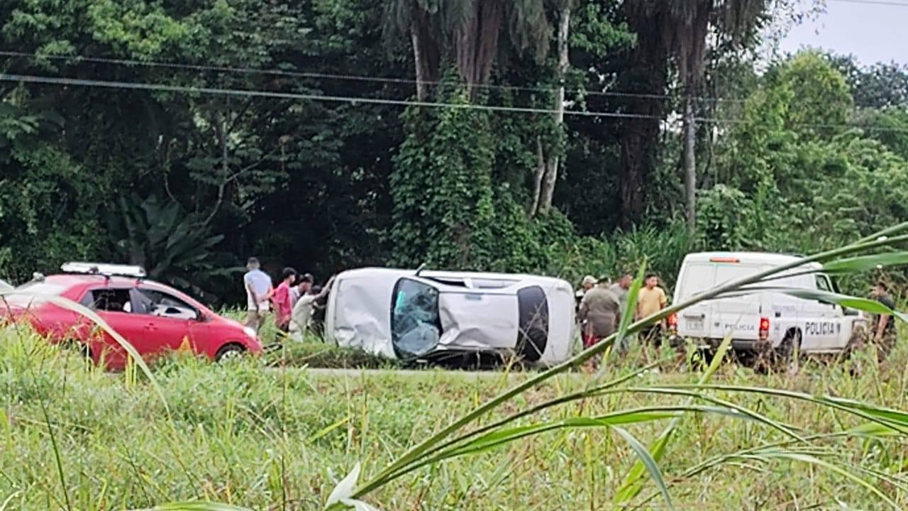 Un violento accidente entre un carro y una bici cobró la vida de la persona que andaba en este último medio de transporte, en Los Chiles de Alajuela, zona norte de Costa Rica. Foto: Comunidad Santa Fe de Los Chiles