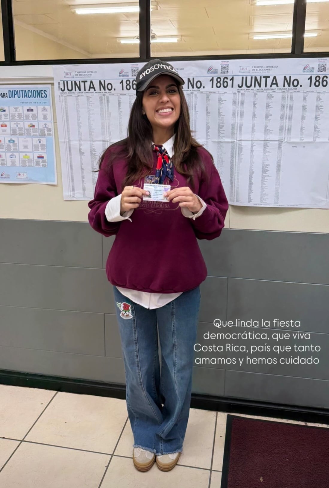 Parte de los famositicos que acudieron al llamado de salir a votar en estas Elecciones 2026.