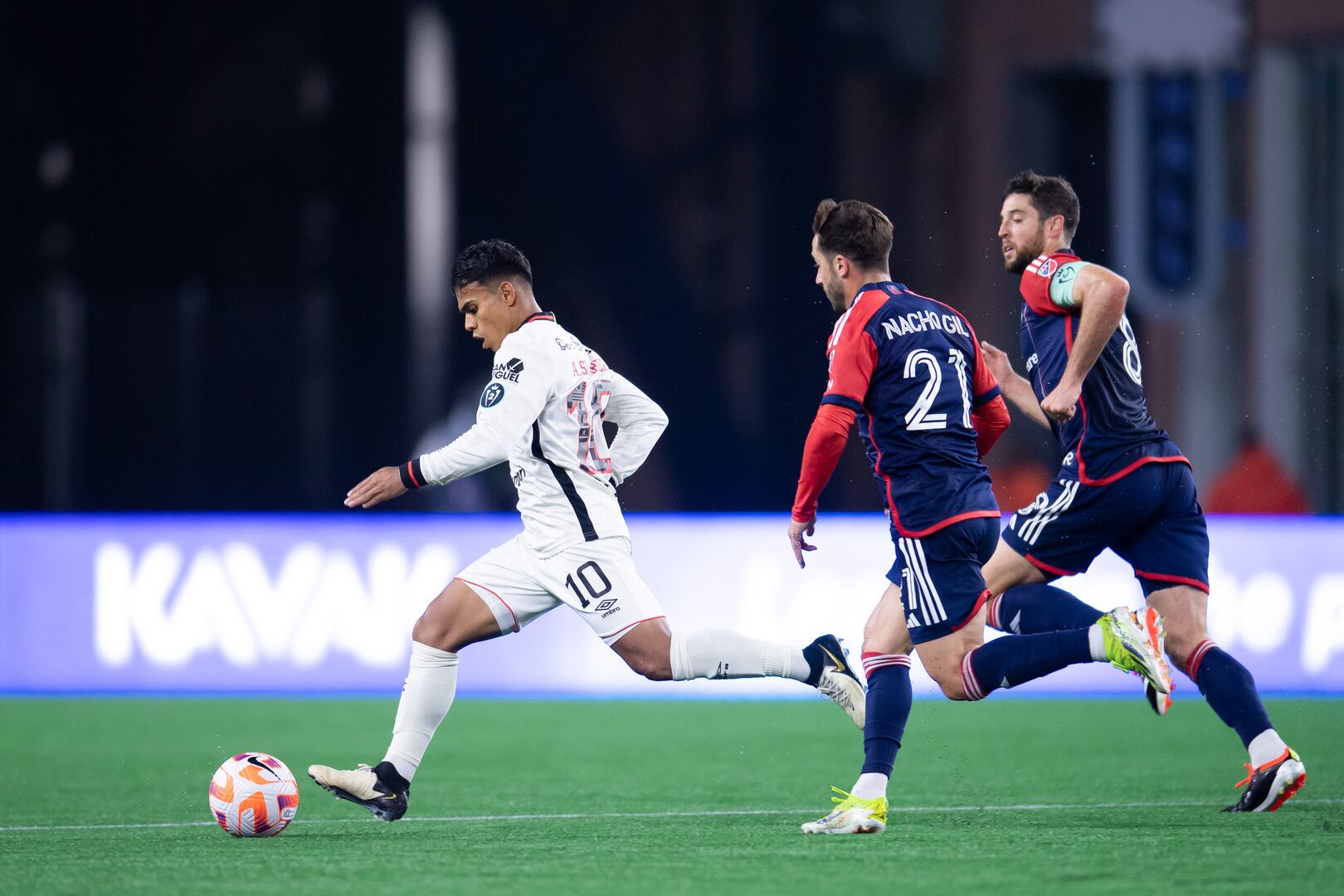 New England Revolution goleó 4-0 a Alajuelense en los octavos de final de la Copa de Campeones de Concacaf. Foto: Concacaf.com