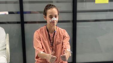 Padres que vendían casa para operar a su hija denuncian malos tratos en el Hospital de Heredia