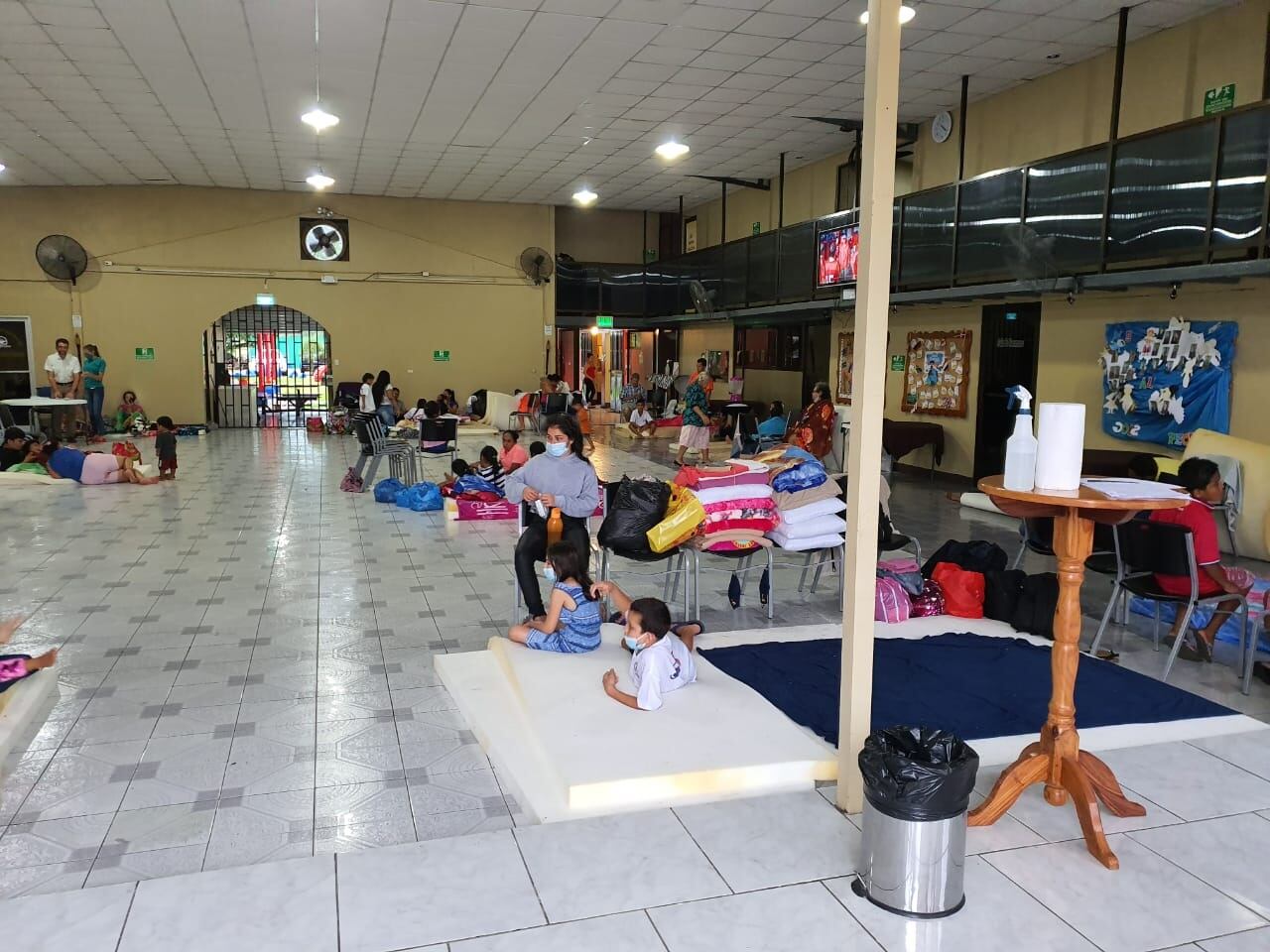 Afectaciones provocadas por Eta dejan más 1800 personas en albergues y 20 rutas cerradas en todo el país. Foto CNE.