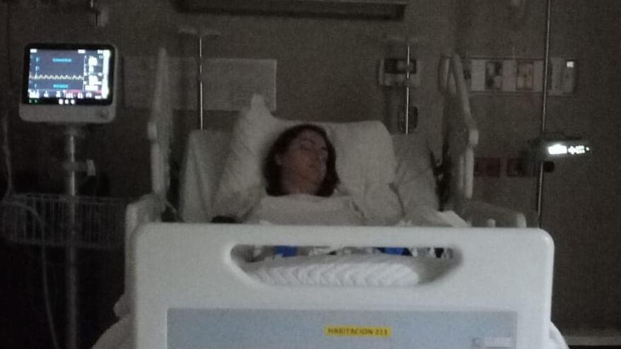 Cinthya Berrocal, la esposa del expresidente José María Figueres, pasó una noche de espanto el pasado viernes 19 de agosto tras sufrir un quebranto de salud, según ella misma contó