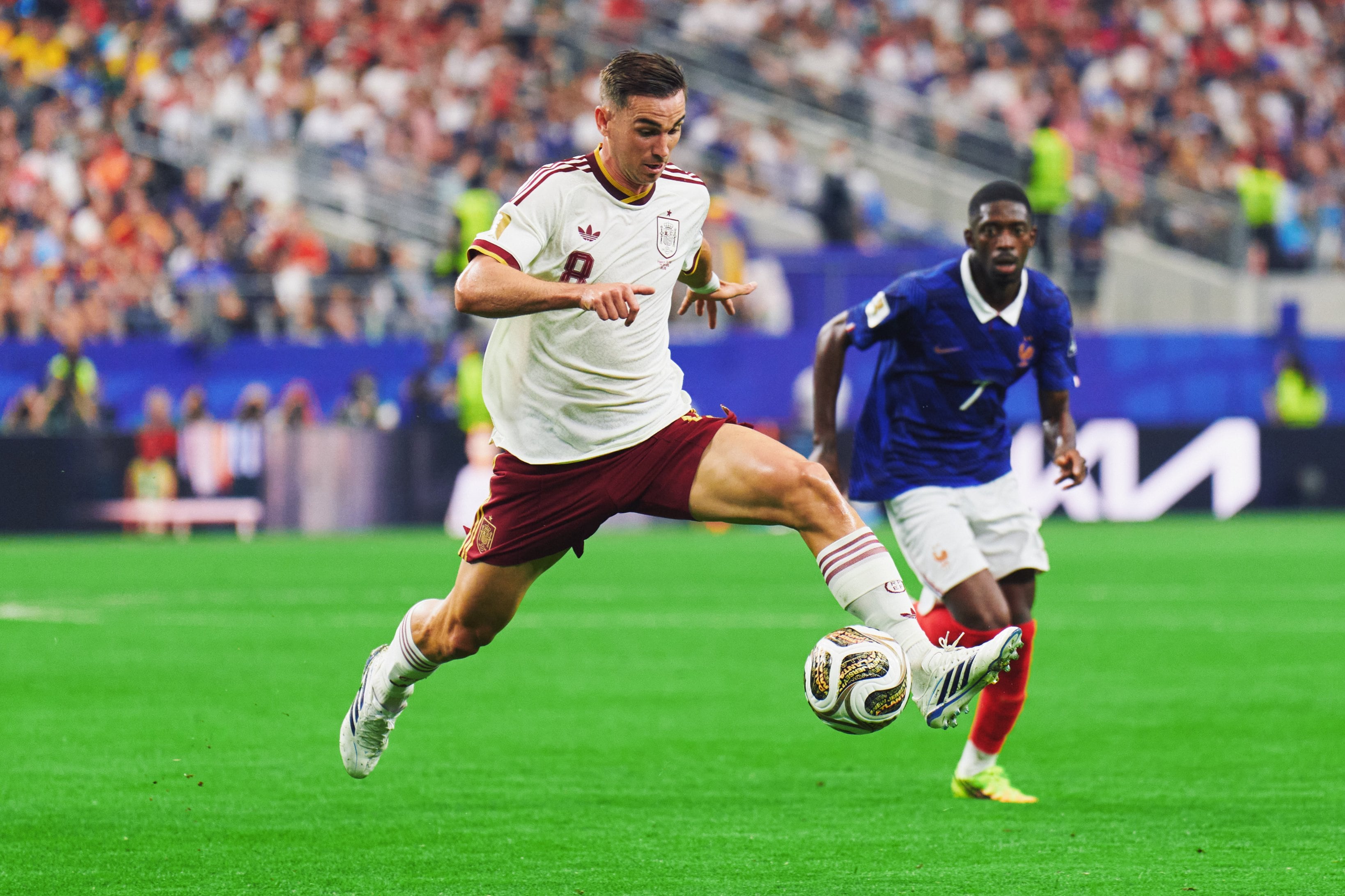 España sin jugar a todo tren está superando por completo a Francia en la semifinal del Mundial 2026.