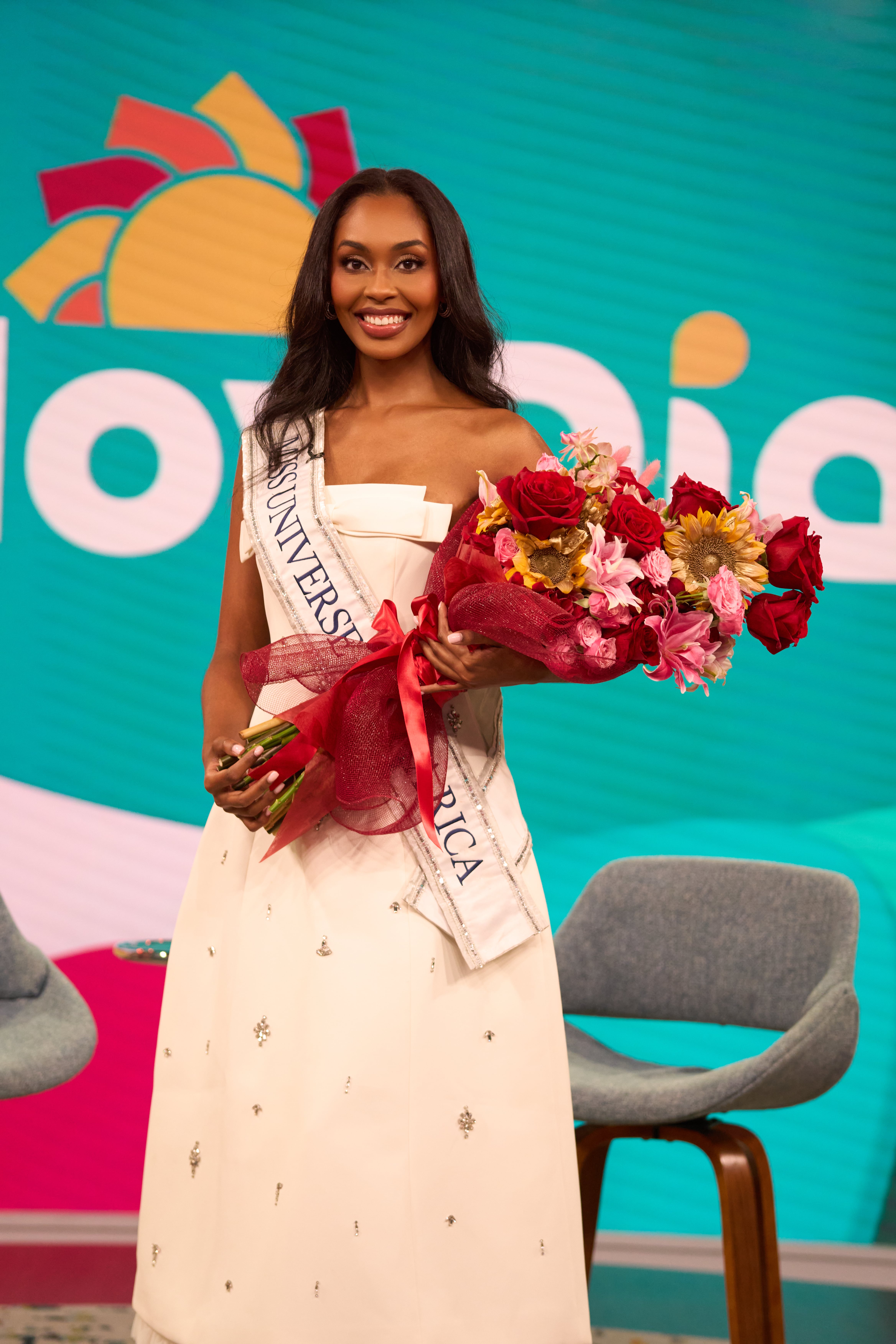 Mariale Acosta invitó a las mujeres latinoamericanas, centroamericanas y del resto del mundo a recordar que pueden cumplir sus sueños y hacerlo siempre con amor.