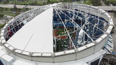 Huracán Milton destruyó el techo del estadio Tropicana Field en Florida