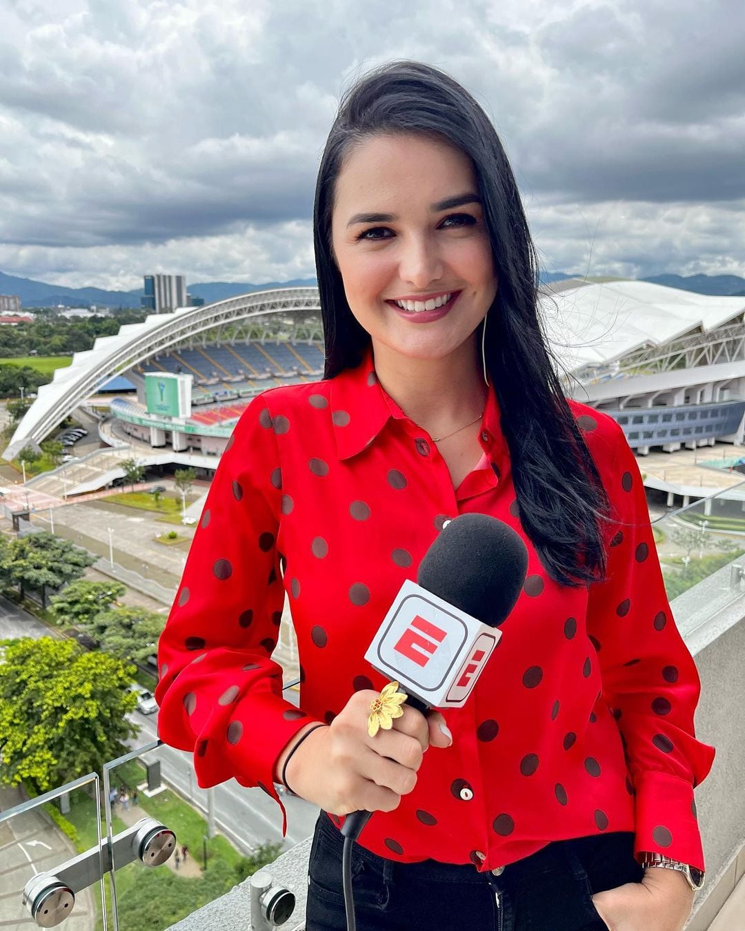 Natalia Álvarez, periodista y presentadora de ESPN.