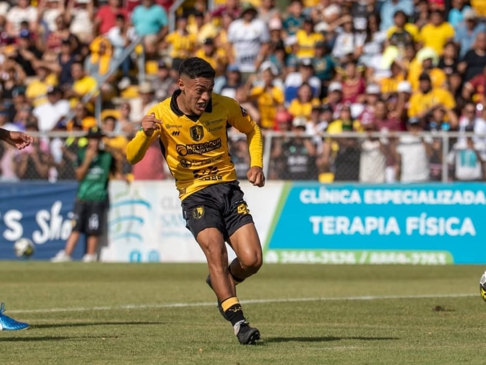 Randy Ramírez definió de gran manera ante el Saprissa.