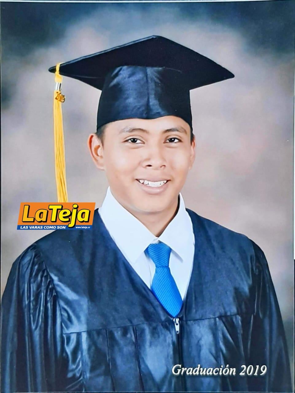 Bryan Rubén Aguinaga Amador, de 23 años, es el universitario fallecido tras ser golpeado por un árbol. Foto: Karla Amador para La Teja