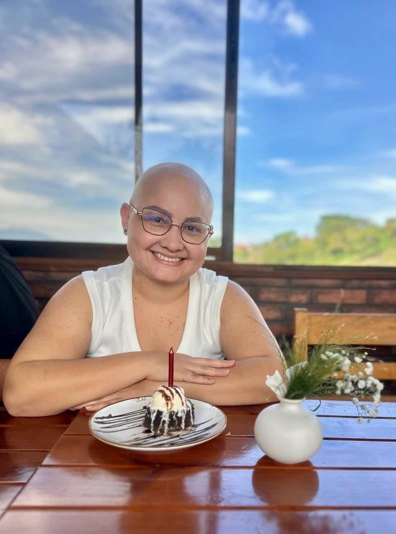 Adriana Barrantes, sobreviviente de cáncer cuenta su testimonio