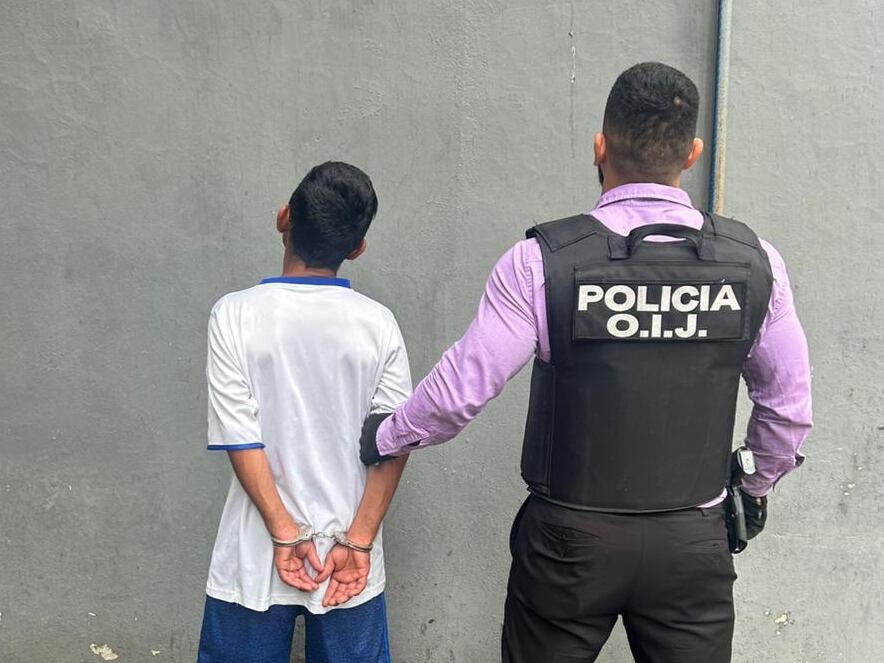 El sospechoso fue detenido en el centro de San José. Foto OIJ.