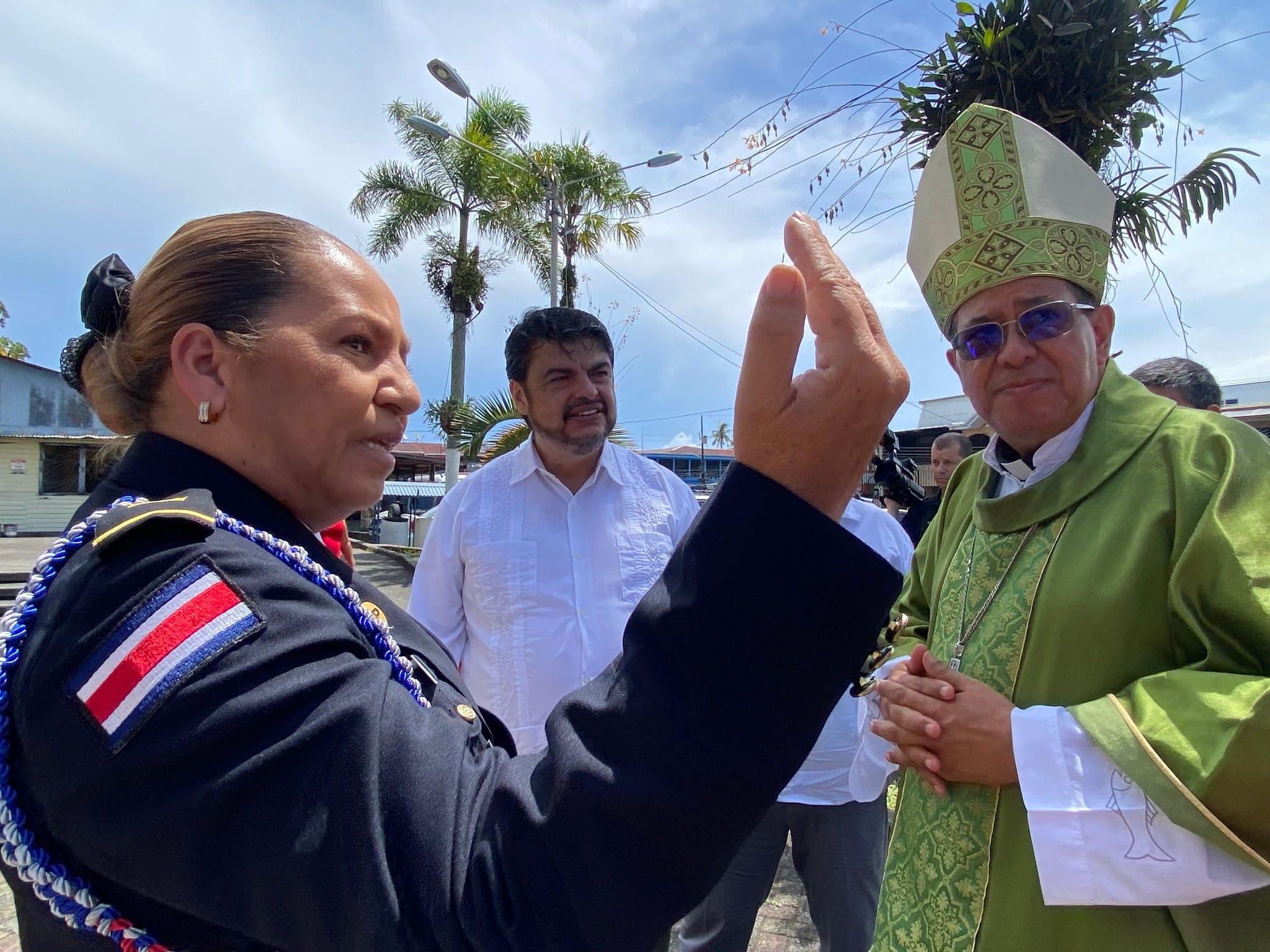Monseñor Javier Román Arias, obispo de Limón, presidió la Santa Misa de Tropa que esta semana se celebró en la parroquia Sagrado Corazón de Jesús. La misa contó con la presencia del ministro de Seguridad Pública, Mario Zamora.