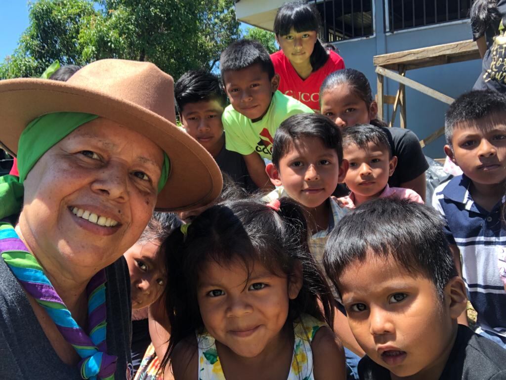 Mujer que vive en Pérez Zeledón tuvo que dejar a su familia par enfocarse en su lucha contra el cáncer de mama