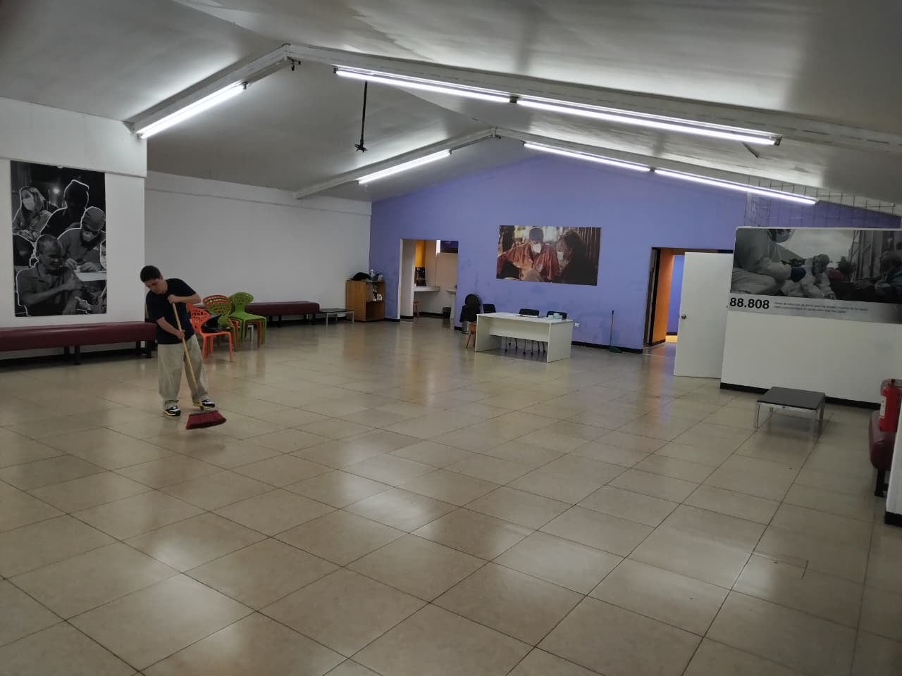 La Fundación ProMundo, organización no gubernamental sin fines de lucro con 20 años de labor humanitaria y reconocida en Costa Rica por el impacto de su proyecto "Chepe se Baña", inauguró +HUMANOS, un nuevo espacio de atención integral en salud diseñado para brindar servicios médicos a personas habitantes de calle, en condición de pobreza extrema y migrantes en tránsito.