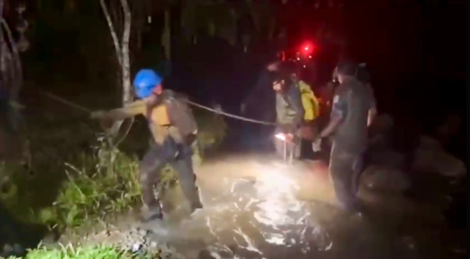 Rescate de Guardaparques en la Isla del Coco
