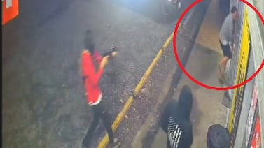 Video muestra los desgarradores gritos de hombre que trató de escapar de sicarios y fue ejecutado en minisúper