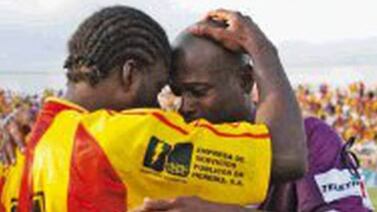 Saprissa se solidariza con duro momento que viven los gemelos Drummond