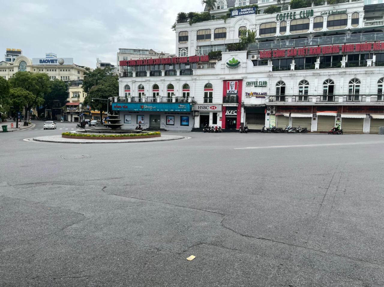 Claudia Elena Alfaro Alfaro, de 54 años, quien nació, se crio y vivió muchos años en el puro centro de Alajuela, ahora está en Vietnam y vive en carne propia lo que es un cierre total de un país que le tiene pavor a la variante Delta del covid-19