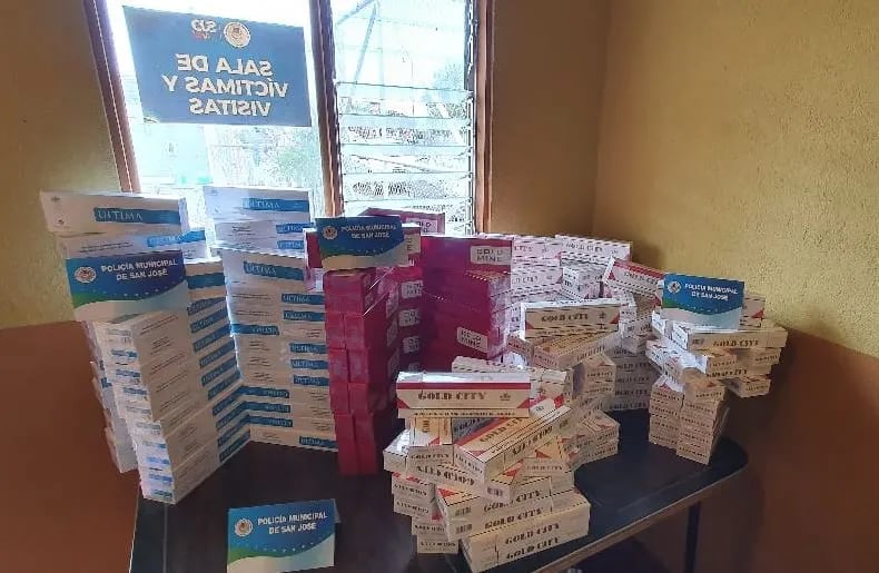 Casi la mitad de los cigarros que se fuman los ticos al día son cigarros piratas, o sea, entraron al país ilegalmente y por eso no pagan ningún tipo de impuesto a Hacienda.