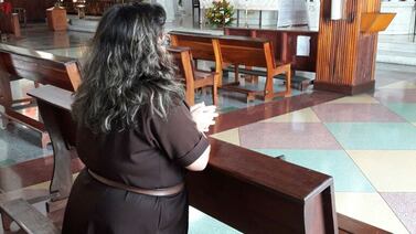 ¿Por qué hay mujeres que usan todos los días un vestido café en estas fechas de julio?