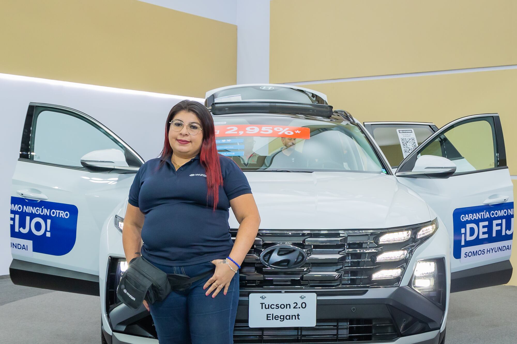 Yenci Mata Angulo llegó a trabajar normalmente a la Expomóvil del año pasado, de un pronto a otro se comenzó a sentir mal y cuando iba para el baño con la ayuda de una compañera se desmayó.