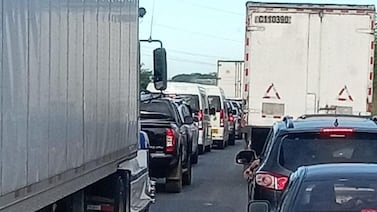 Choque y último fin de semana largo habrían provocado la enorme presa entre Puntarenas y Guanacaste