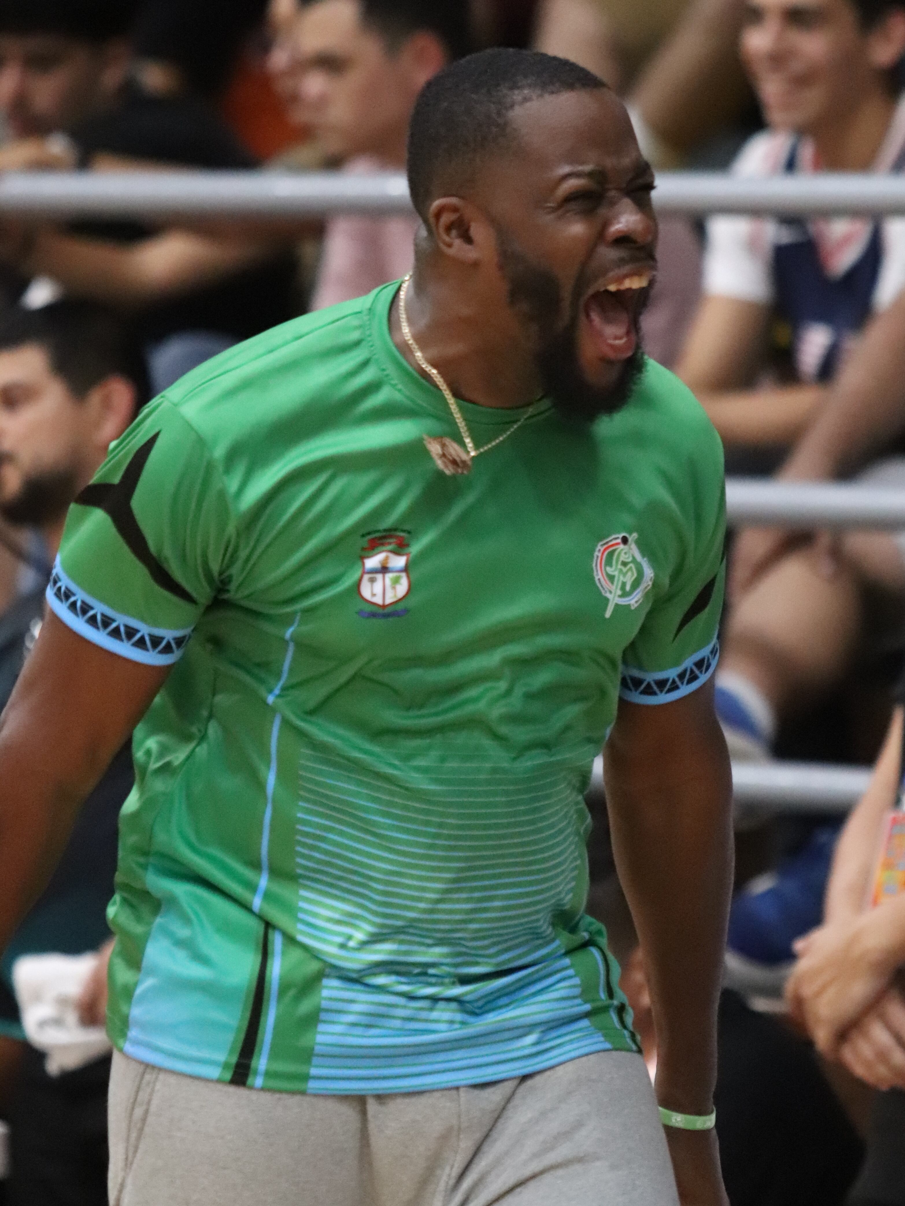 En el 2002 Limón fue medalla de oro del baloncesto de Juegos Nacionales con Jake McKenzie Davis como jugador y en el 2023 volvió al oro, 21 años después, con Jake McKenzie Davis como técnico.