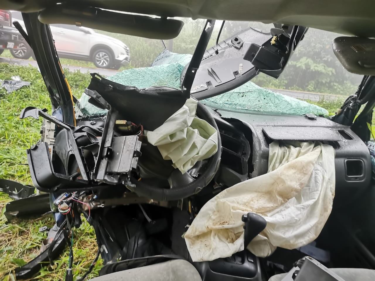 Profesora sobrevivió de milagro a violento choque en San Ramón. Foto tomada del Facebook de María Carranza.