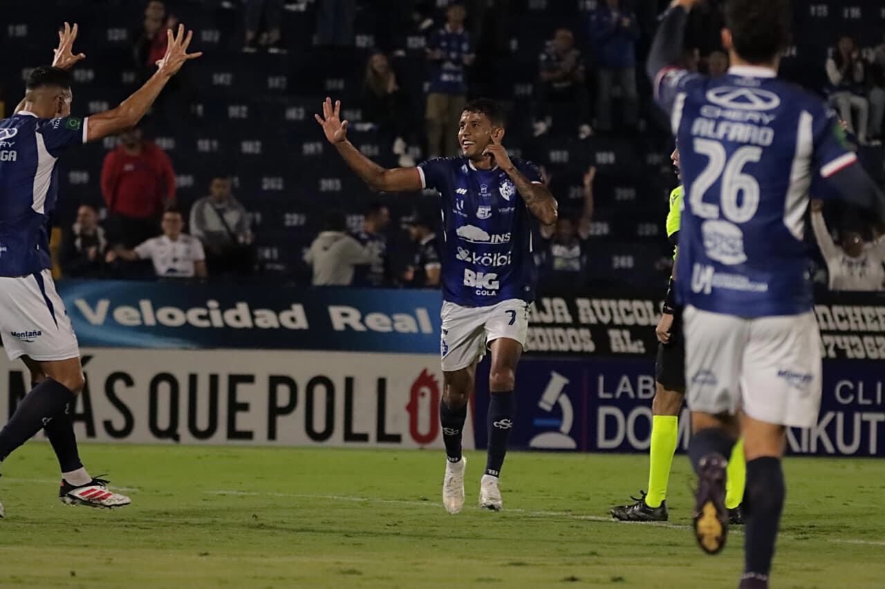 Cartaginés enfrentó a Guadalupe, este miércoles en el estadio Fello Meza. Prensa CSC.