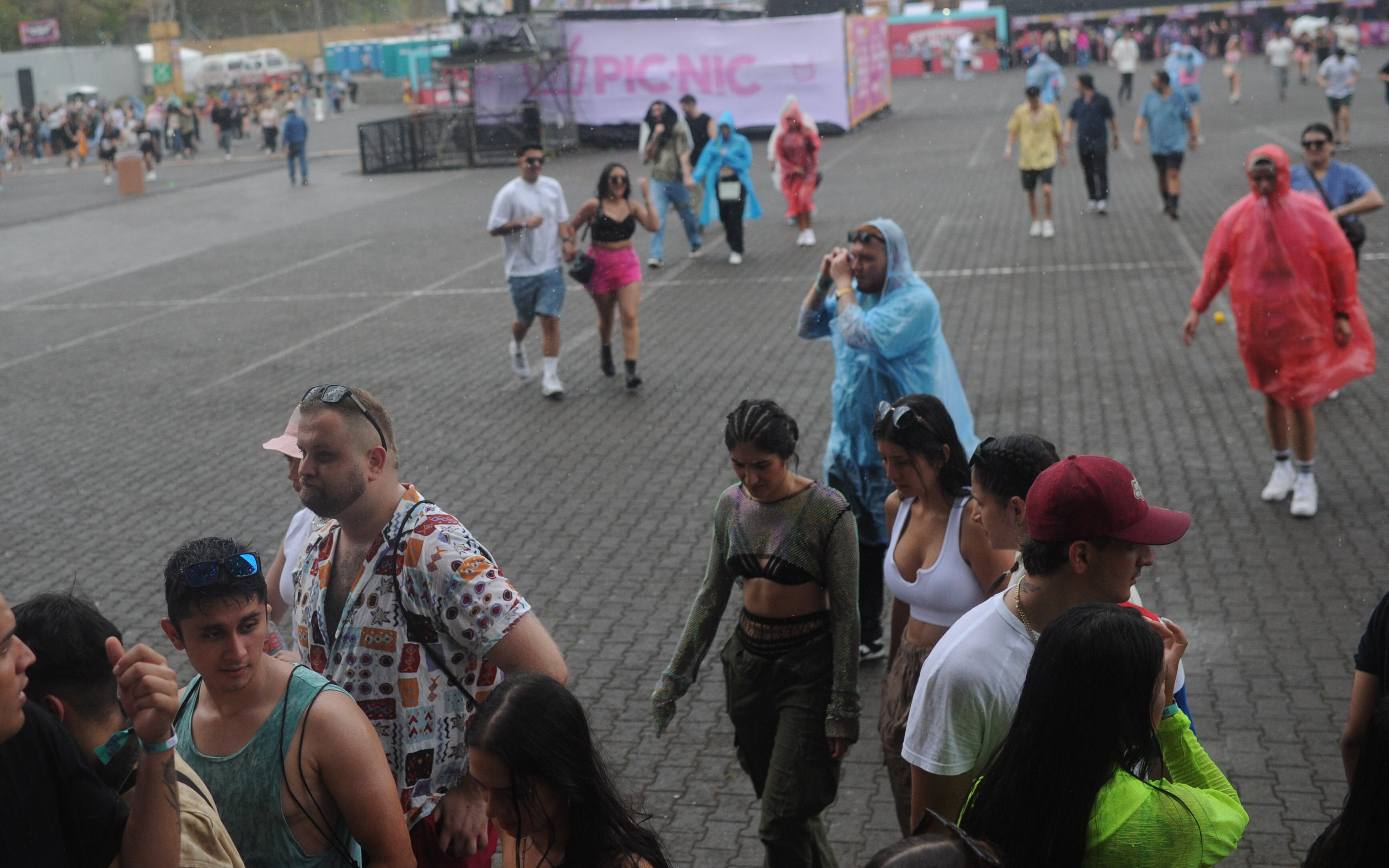 17\02\24 Heredia, Centro de Eventos Pedregal, cobertura Festival PicnIc segunda fecha artista como The Offspring, J Balvin, Alejandro Fernández, Alan Walker, Greeicy, Myke Towers, Los Auténticos Decadentes, Nicky Romero, Rels B, David Bisbal, Los Pericos, Paul Van Dyk, León Larregui, Rawayana, Alexis & Fido, Timo, Soley, The Saint Cecilia, Jürgen Dorsam, Disto, Gimario, Entrelíneas, Ale Q, Jessi G, Ale Mora, Kadeho, Capmany, Diego C, Maxx, Juanpa, Dani Gómez, Islas, Malas Costumbres. Fotos: Jorge Navarro para La Nación