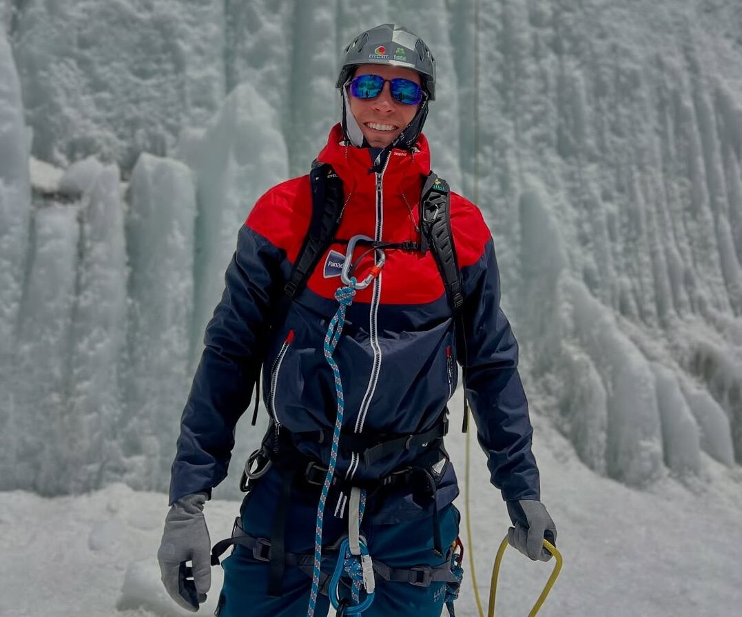 Daniel Vargas Everest