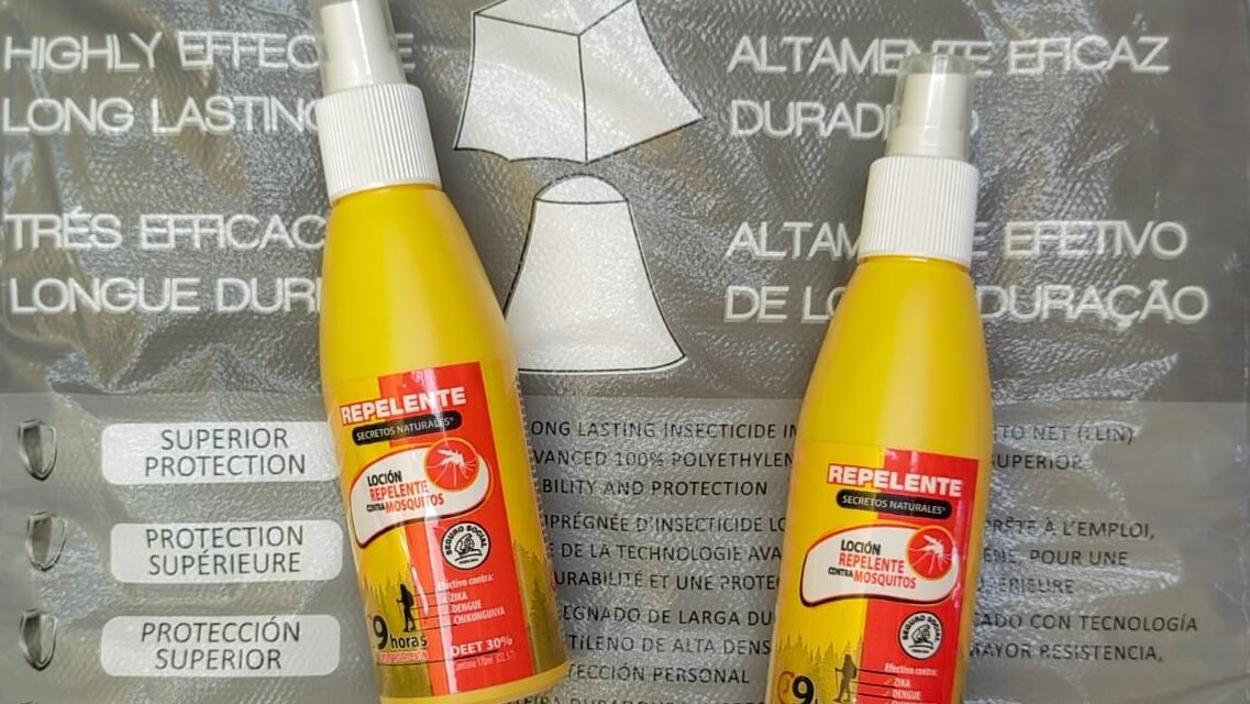 La CCSS está repartiendo a las embarazadas un kit que incluye un toldo, repelente antimosquitos, condones de hombre y de mujer, buscando evitar que se contagien de zika, debido a una picada del mosquito Aedes aegypti, algo que podría provocarle microcefalia al bebé