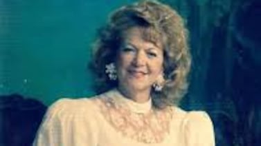 Hay noticia sobre Tía Flory la de Recreo Grande, grande, grande y ¡qué alegría tan inmensa! mensa, mensa, mensa