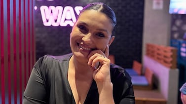 Periodista Natalia García celebra el poder volver a caminar