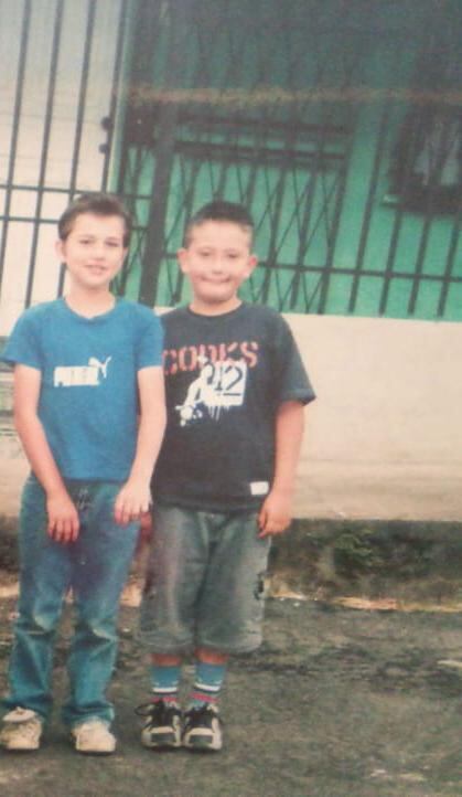 Jesús Chacón Chavarría tiene 9 meses de trabajar en Noticias Repretel y es un morado “a muerte”