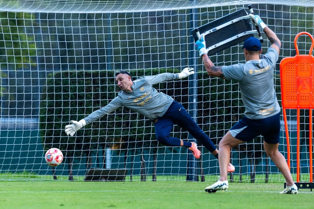 Keylor Navas la pasó mal el miércoles, en el encuentro ante Pumas y San Luis. Instagram Pumas.