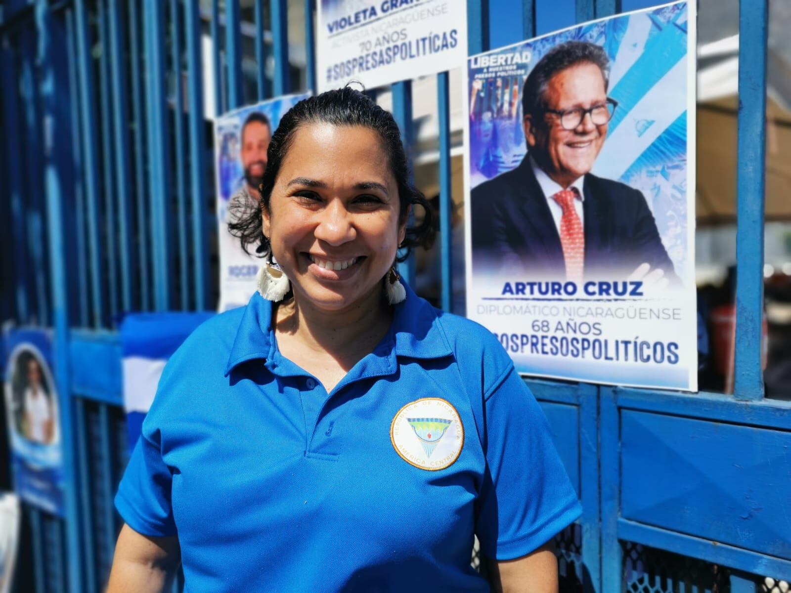 La Fundación Arias para la Paz y el Progreso Humano realizó la actividad “Cultura de paz”, la cual contó con varias expresiones artísticas de pintura, canto y baile nicaragüense como protesta contra la dictadura de Daniel Ortega. En la foto, Claudia Vargas, oficial de programas de la Fundación Arias para la Paz.