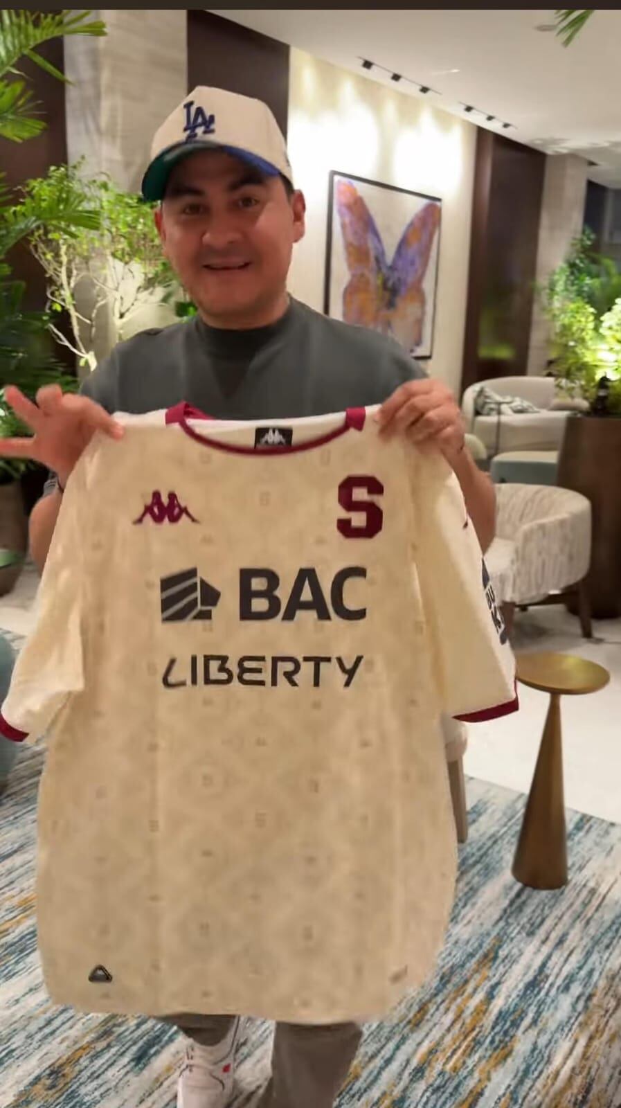 Saprissa premió a periodista Chepe Bomba