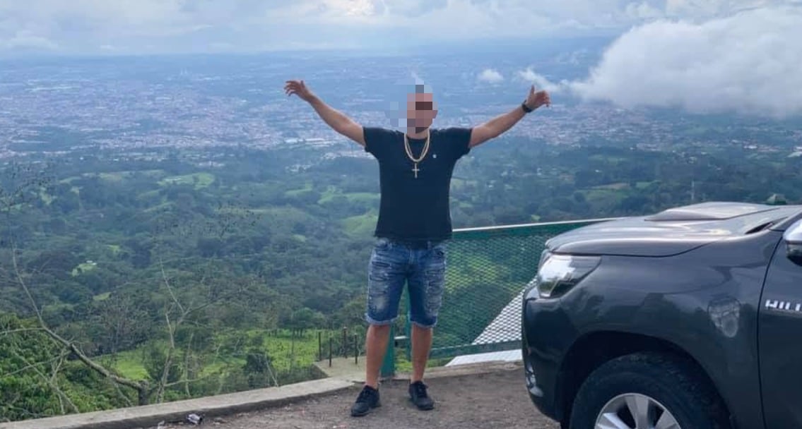 Corrales aún no ha sido detenido por las autoridades. Foto Facebook.