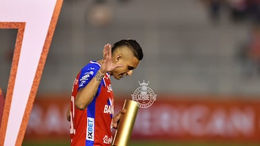 Capitán del Xelajú hizo gesto como de “un robo” tras el tricampeonato de Alajuelense