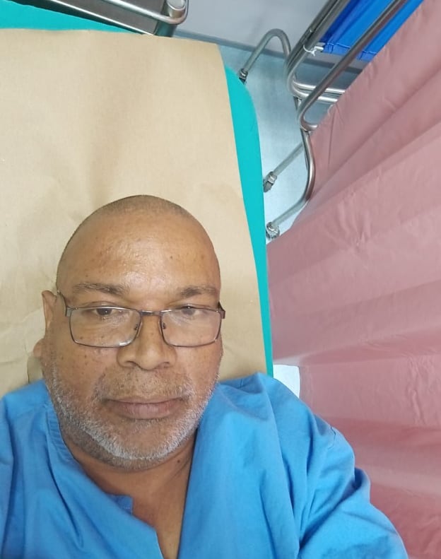 El cantante Olman Obando, exintegrante del grupo Los Brillanticos, estuvo internado en el hospital La Anexión, en Nicoya.